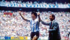 Adepto da máxima vitória a qualquer custo, ele entrava em campo com alfinetes escondidos na meia para dar umas cutucadas nos adversários, além de estudar a fundo a vida dos. Carlos Bilardo Still Doesn T Know Of Diego Maradona S Death Football Espana