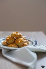 Kue kacang merupakan salah satu sajian klasik yang tak pernah terlupakan saat lebaran! Resep Kue Kering Selai Kacang Skippy