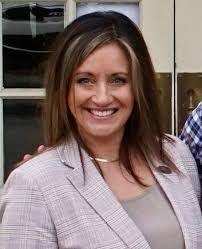 Amanda Dellinger's Instagram, Twitter & Facebook