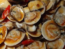 Resep & cara membuat kerang hijau saus padang lengkap dengan namun kerang kupas yang biasa dijajakan dipasar sepertinya diberi pewarna merah karena warnanya terlalu menyala. Olahan Kerang Asam Manis Cocok Dinikmati Saat Santap Keluarga