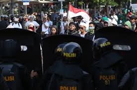 This raises the question whether it is unconstitutional to convert a muslim or for a muslim to be converted out of islam. Us Religious Freedom Group Puts Indonesia Malaysia On Special Watch List Benarnews