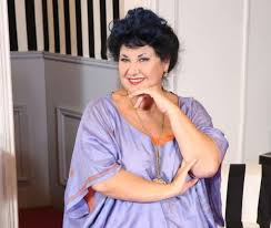 Attrice, cantante, artista di arti visive, ed anche. Chi E Maurisa Laurito Eta Marito Figli Carriera Vita Privata E Curiosita