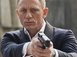 Daniel craig brought a muscular edge to the role of james bond in 2006's casino royale.then in 2015, he stared in his probable bond finale, spectre, and looked as impeccably, incredibly in shape. Daniel Craig Having Ankle Surgery After Injury On James Bond Set