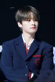 Honey eyes (kkulnunbit) and honey young boy (kkuldongja). Lee Know Stray Kids Lee Minho Stray Kids Lee Know Stray Kids Lee Know