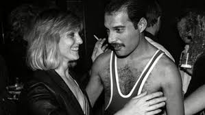 Weitere ideen zu freddie mercury, queen freddie mercury, musik. Freddie Mercury Und Das Letzte Geheimnis Das Seine Einzige Freundin Zur Liebe Seines Lebens Machte Nach Welt