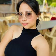 Melissa Cunanan's Instagram, Twitter & Facebook