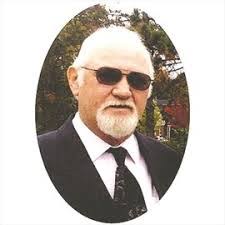 Loni Devlin's Instagram, Twitter & Facebook