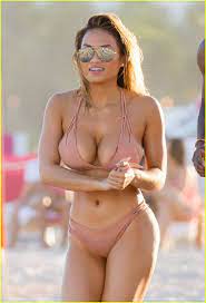 Jason Derulo & Girlfriend Daphne Joy Hit the Beach: Photo 3543539 | Bikini,  Daphne Joy, Jason Derulo, Shirtless Photos | Just Jared: Entertainment News