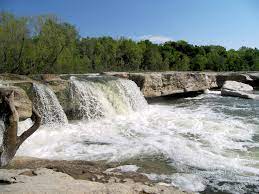 Fish and swim in onion creek, hike or bike on 9 miles of trail, picnic and camp at 81 different campsites. Mckinney Falls State Park Wikipedia