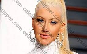 Christina Aguilera Vermogen Aufwendungen Einkommensquelle Gehalt Vermogen Versicherung Einkommen Steuern Personenbezogene Angaben Biografie April 2021 As of 2020, christina aguilera net worth is nearly about $150 million us dollars.
