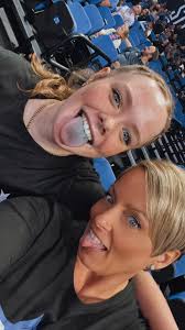 I just love watching these fantastic DPs!! Brandon Phillips (Cinti Reds,)  in many of these! Yes, a replay or two!! 😃One of the best when it comes to  "magic" plays!!