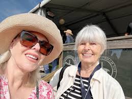 Jacqueline Dunphy (@jackiedunphyrealestate) • Instagram photos and videos