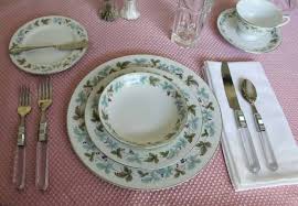 Fine china vintage dinnerware sets. Dinnerware Complete Service For 4 Vintage 6701 Fine China Of Japan 6 Pc Place Setting 24 Pcs Vintage Antigo Trunk