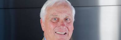 Rhein-Kreis Neuss: Werner Moritz bekommt Sportehrenamtspreis des  Rhein-Kreises Neuss überreicht