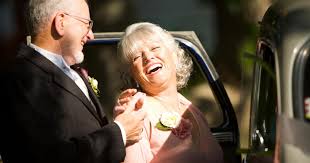 Nicht alle hochzeitskleider die gefallen, passen auch in den finanziellen rahmen. Wie Feiert Man Die Zweite Hochzeit Eventpeppers