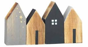 Von holzscheiben und individuell gestaltbaren rohlingen bis hin zu farben und lasur findest du hier sämtliches zubehör, um kreatives aus holz zu erschaffen. Houses Wood Weihnachten Holz Weihnachtsdeko Hauser Minihaus