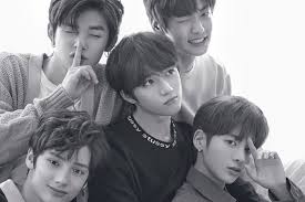 Soobin's height is to be over 184 cm tall and he is a team leader. Txt S Soobin Profile Height Look Alike Minhyuk Btob Etc Channel K
