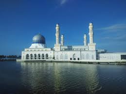 Masjid yang ada di madinah namanya masjid nabawi. Masjid Cantik Di Kelantan Gambar Islami