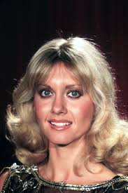 Anyone remembers the 70's tv show “GET CHRISTY LOVE” starting Theresa  Graves, would you agree of the astonishing look alike that she and Whitney  Houston had. ✨💫Amazing resemblance.