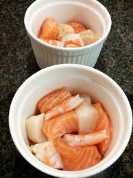 Cassolette De La Mer En Croute Feuilletee Philandcocuisine Recettes De Cuisine Recettes Poissons Et Fruits De Mer Recette Noel Plat