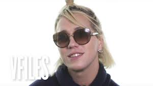 Bailey Stiles Likes Boys with Cars and Jobs