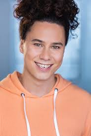 Robert Tasch's Instagram, Twitter & Facebook