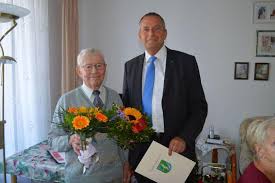 Falkensee De Herzliche Gluckwunsche Zum 90 Geburtstag