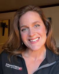 Last week at the @IFDAHQ National Championship in Orlando, Lead Driver Marvin  Harden's daughter received a first-place grand prize in the essay contest.  Congratulation McKenzie! Marvin and his family attended the IFDA