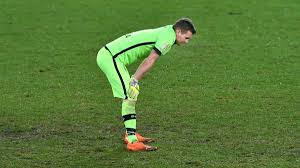 Leverkusens torhüter lukas hradecky hat bei sich neue qualitäten als sprinter entdeckt. Torhuter Lukas Hradecky Fehlt Bayer Leverkusen Wohl Noch Langer Kicker
