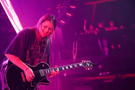 Stream crazier things by chelsea cutler from desktop or your mobile device. Live Review Chelsea Cutler Creates Magic Through Music At Nyc S Terminal 5 Atwood Magazine