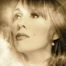 Cecilia Le PoerPower (@cecilialepoer)