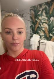 Karissa Dailey's Instagram, Twitter & Facebook