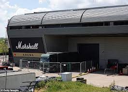 O'sullivan reached this historic landmark with a run of 134 in the 14th and last frame on the final against neil robertson at the guild hall in preston. Ronnie O Sullivan Gesteht Kampfe Nach Beschrankt Zu Sein Auf Hotel Zimmer Im Championship League Snooker Aktuelle Boulevard Nachrichten Und Fotogalerien Zu Stars Sternchen
