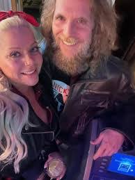 Dena Harmon's Instagram, Twitter & Facebook