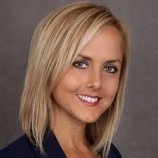 Cindy Knecht's Instagram, Twitter & Facebook