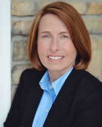 ✨ Alumni Spotlight! ✨ With a bachelor's degree and a master's degree  already under her belt, Lynn Meshke returned to school as an adult learner  at #NWTC to add graphic design to