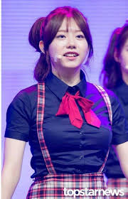 김소혜 스페셜 당시에는 레드라인 소속 연습생으로 최종 순위 5위로 데뷔 멤버 확정 첫 리얼리티 i.o.i 결성후 정식 데뷔전 방송 첫 무대 김소혜, 유연정, 최유정은 학교 중간고사로 중간에 합류했다. Ioiê¹€ì†Œí˜œ Home Facebook