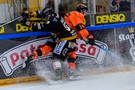 Auto raty w kategorii samochody osobowe. The Fall From No 1 Aatu Raty Is No Longer The 2021 Nhl Draft S Top Prospect But That Isn T The End Of His Story The Athletic