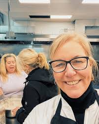 Suzanne Foote's Instagram, Twitter & Facebook