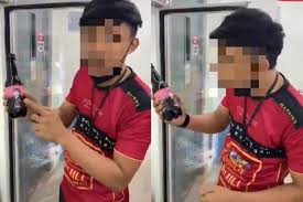 Tik tok gadis cantik goyang lupa diri. Ambil Botol Minuman Ludah Foto Lisa Blackpink Dan Simpan Semula Dalam Peti Ais Lelaki Dengan 13 Pengikut Tiktok Undang Kemarahan Ramai Viral Mstar