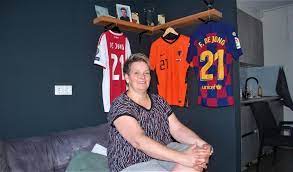 Find out everything about frenkie de jong. Marjon Schuchhard Moeder Van Frenkie En Youri De Jong Het Zijn Allebei Lieve Sterke Knullen Geworden Destadgorinchem