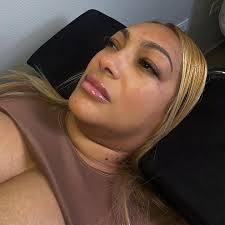 Hola a todos! Hoy queremos darle una calurosa bienvenida a Daniela Ceja,  nuestra nueva recepcionista aquí en la clínica. Daniela es de origen  mexicano y ya vive en Puerto Rico, así que