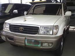 Basically its a tank on wheels. Toyota Land Cruiser Vx R Picture 11 Reviews News Specs Buy Car