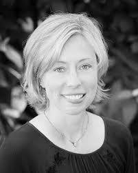 Mandy Straw's Instagram, Twitter & Facebook