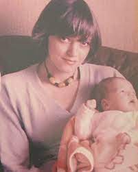 Wo kommen die langen haare her? Lena Meyer Landrut Oder Ariana Grande Wie Sahen Die Stars Fruher Aus Watson