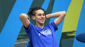 Michele merlo (amici 16) in gravi condizioni a causa di un'emorragia cerebrale (di sabato 5 giugno 2021) michele merlo ore di apprensione per michele merlo. Amici 16 Federica Carta E Michele Perniola Fidanzati Le Parole Del Cantante
