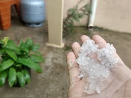 Ela foi tão forte que muitos pararam o carro no acostamento. Chuva Forte Com Granizo Coloca Regioes Da Cidade De Sp Em Estado De Atencao Para Alagamentos Nesta Terca Sao Paulo G1