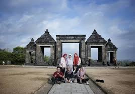 Namun mengunjungi 6 lokasi tadi dengan jalan kaki juga melelahkan. 58 Rekomendasi Tempat Wisata Jogja Terbaru 2021 Lokasi Tiket Masuk