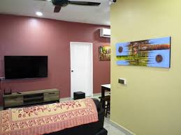 It was originally a word used by sailors it now means cosy, comfortable as in snug as a. Cosy And Comfortable In Kk Book Directions Navitime Transit