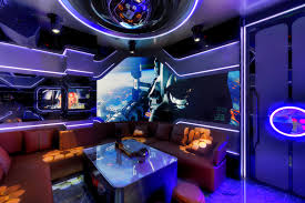 Karaoke Rooms – K王